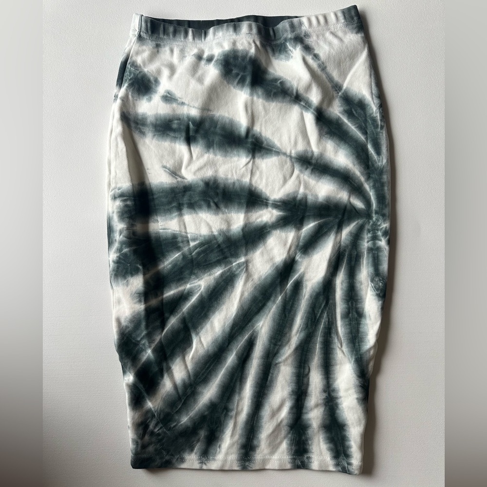 Fashion nova tie dye skirt